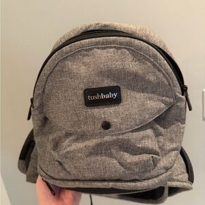 Tushbaby Gray Hip Carrier